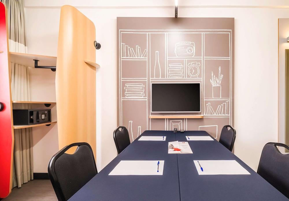 Отель Ibis Styles Curitiba Centro Civico Экстерьер фото